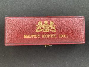 1901-maundy-set-case